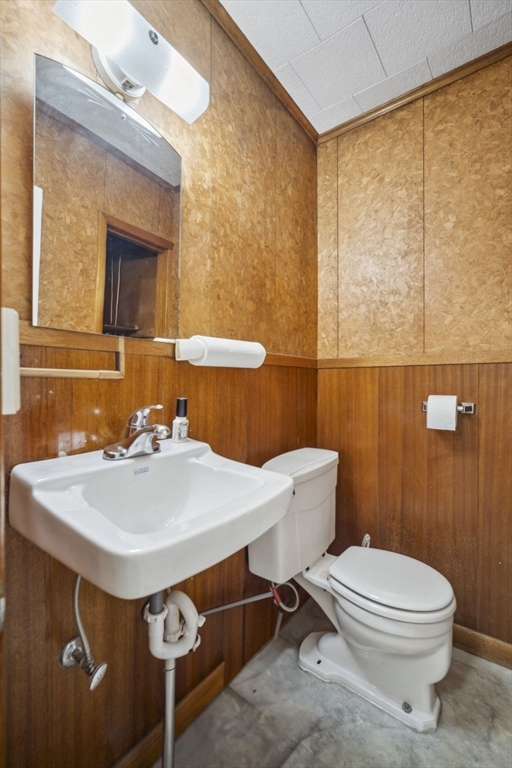 Palmer, Massachusetts 01080, United States, ,2 BathroomsBathrooms,Commercial,Active,85274