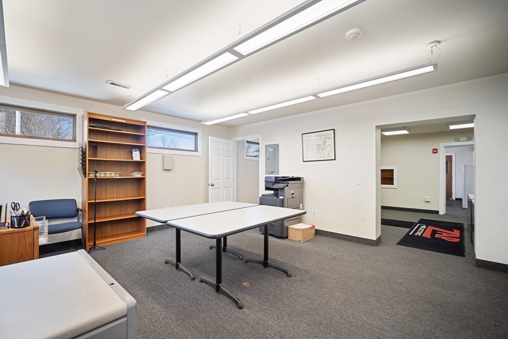 Palmer, Massachusetts 01080, United States, ,2 BathroomsBathrooms,Commercial,Active,85274