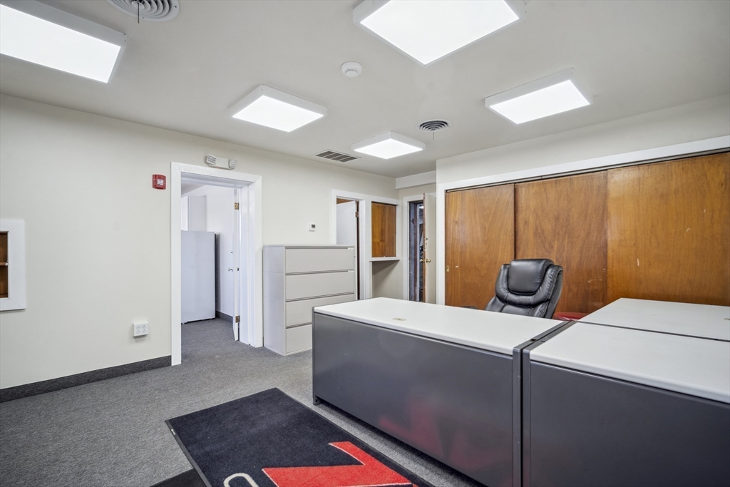 Palmer, Massachusetts 01080, United States, ,2 BathroomsBathrooms,Commercial,Active,85274