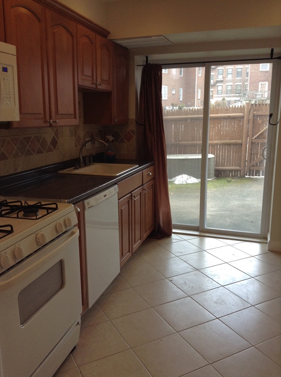 1734 Commonwealth Ave 1