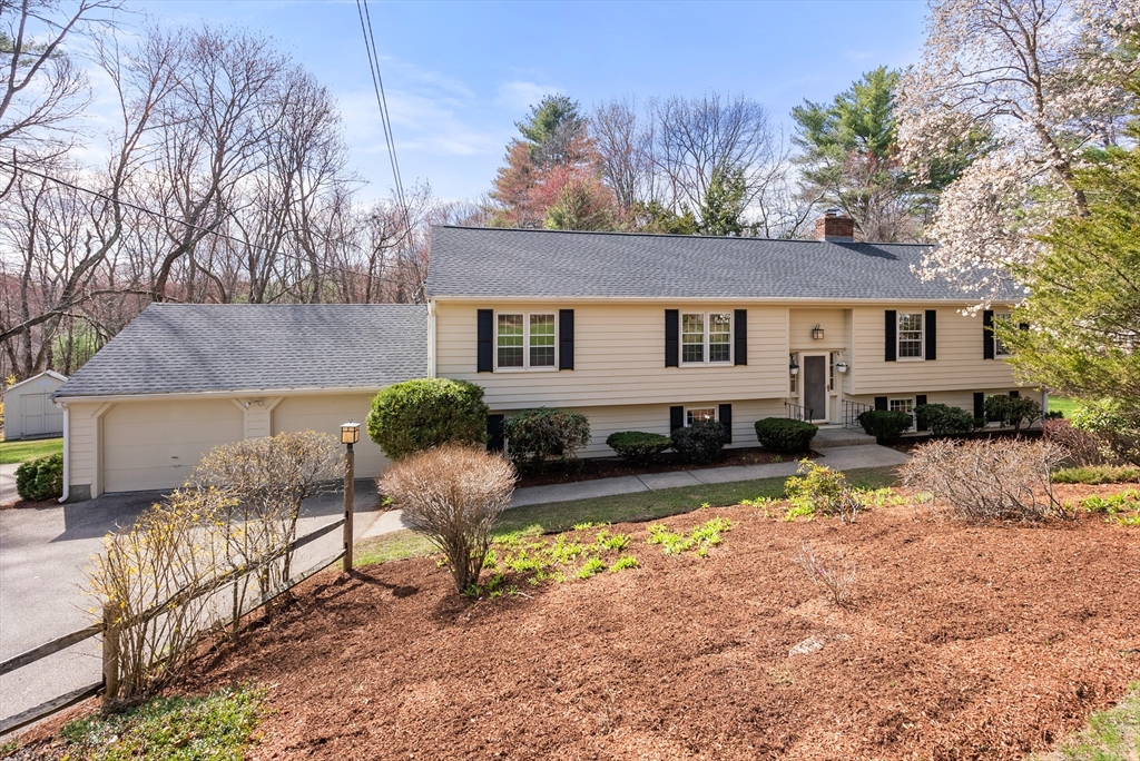 39 Dakin Road