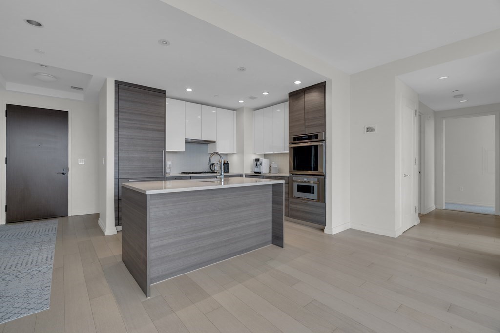 1 Franklin St 3212