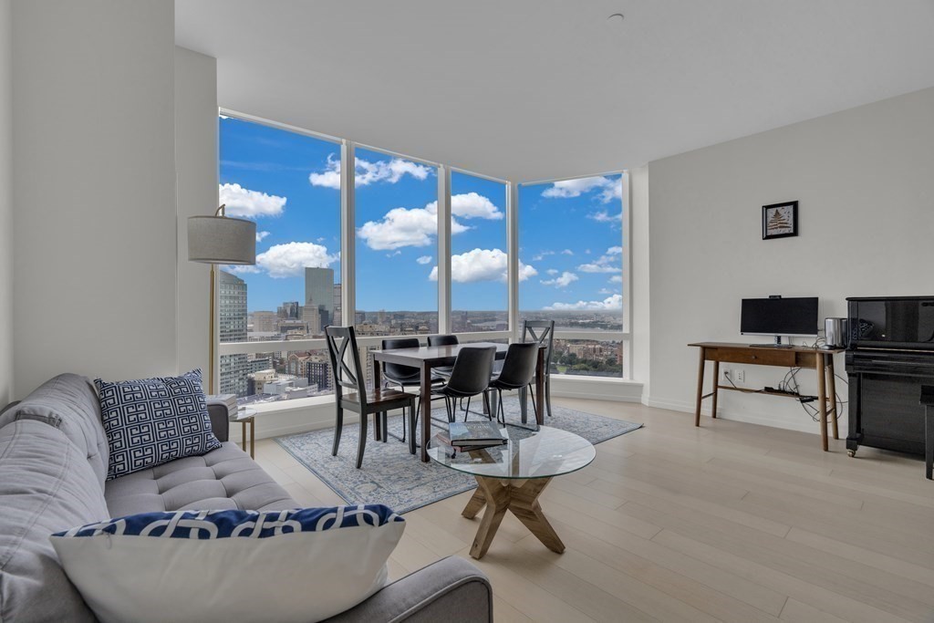 Boston, Massachusetts 02110, United States, 2 Bedrooms Bedrooms, ,2 BathroomsBathrooms,Residential,Active,104266