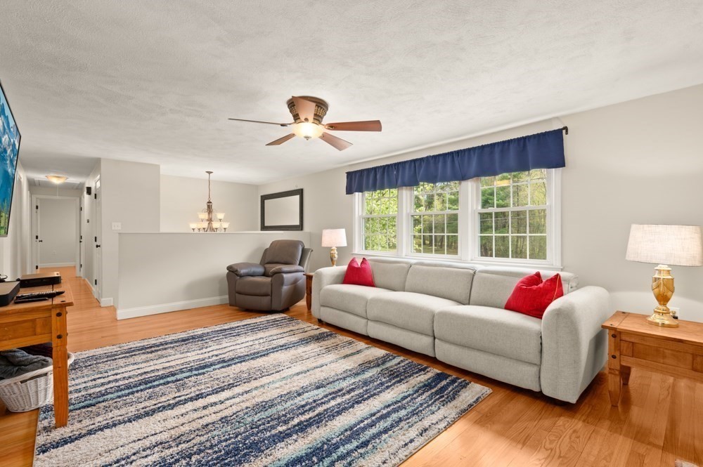 26 Hillview Rd, North Reading, MA Photo #14
