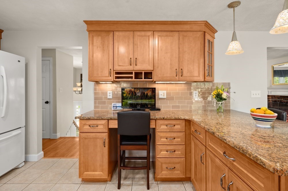 26 Hillview Rd, North Reading, MA Photo #7