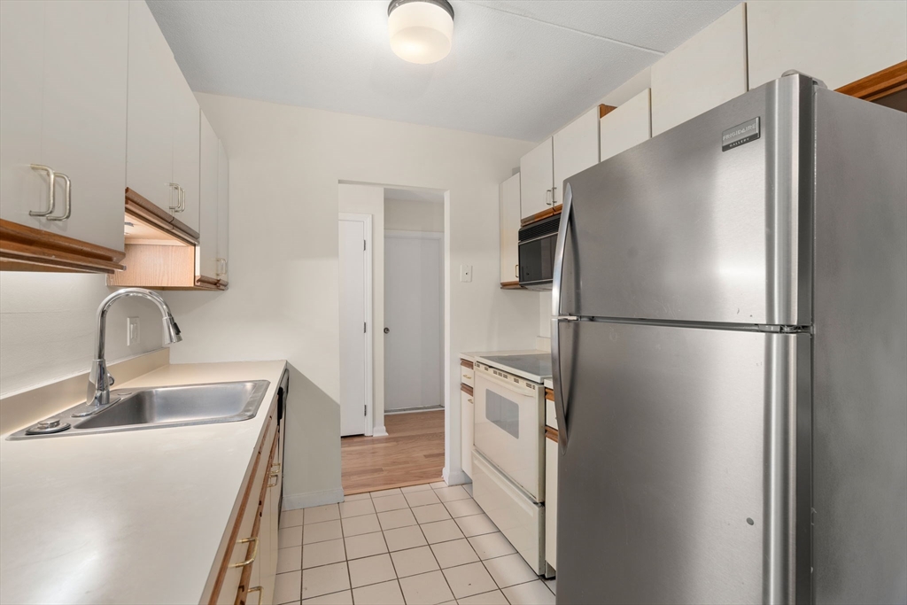 100 Lexington Street B8