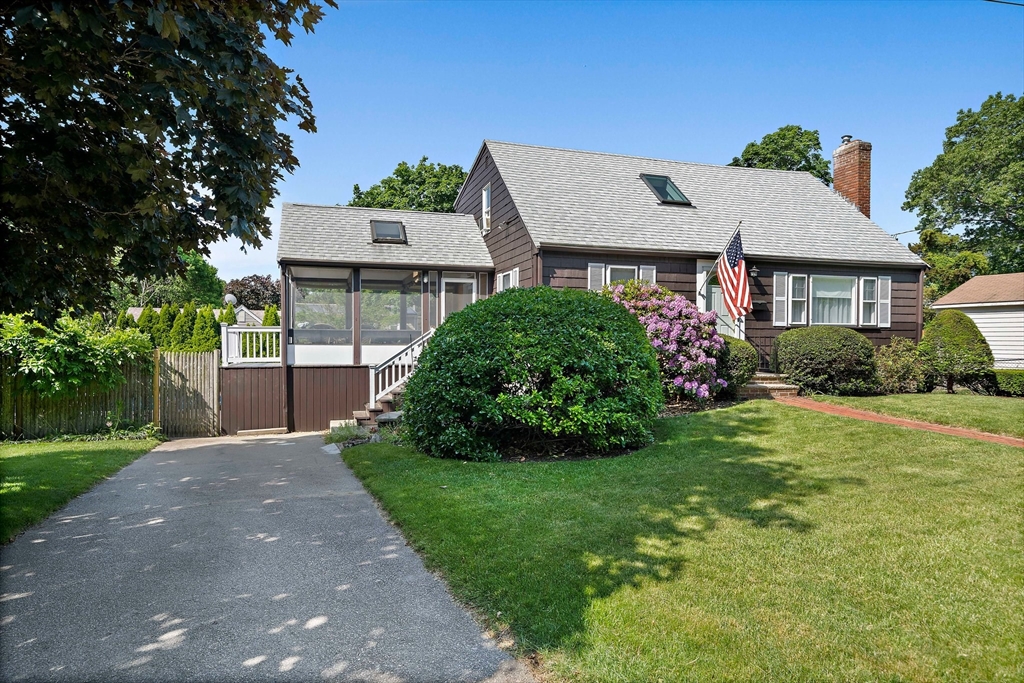 2 Winstead Rd