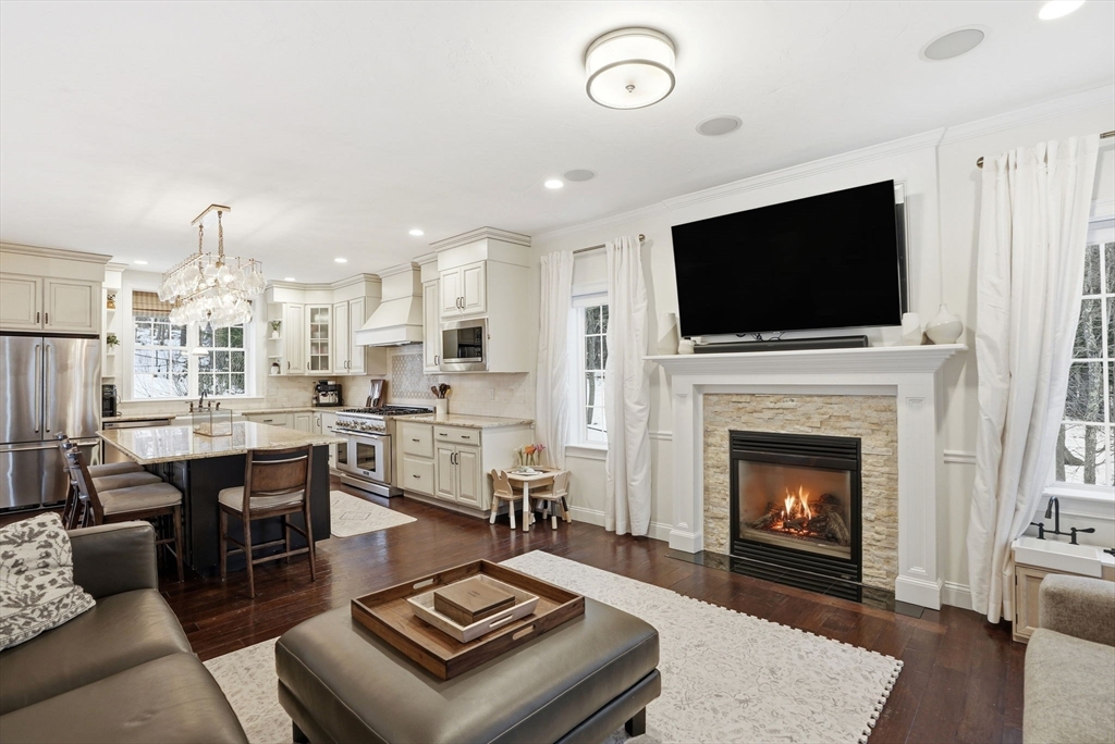 495 Chief Justice Cushing Hwy