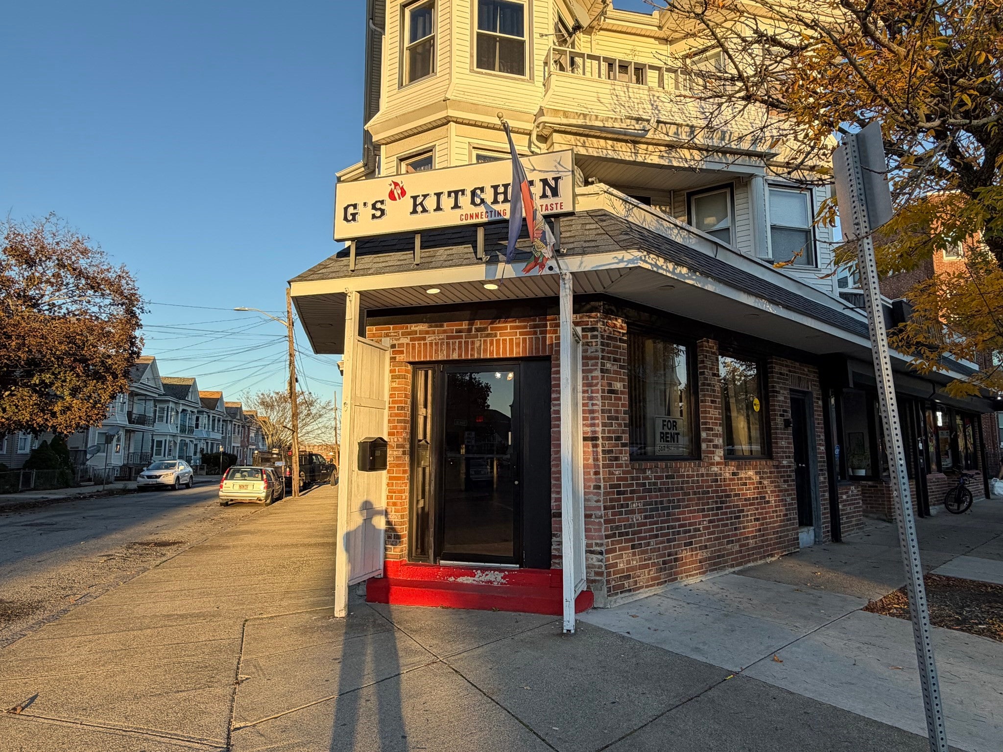 812 Brock Ave