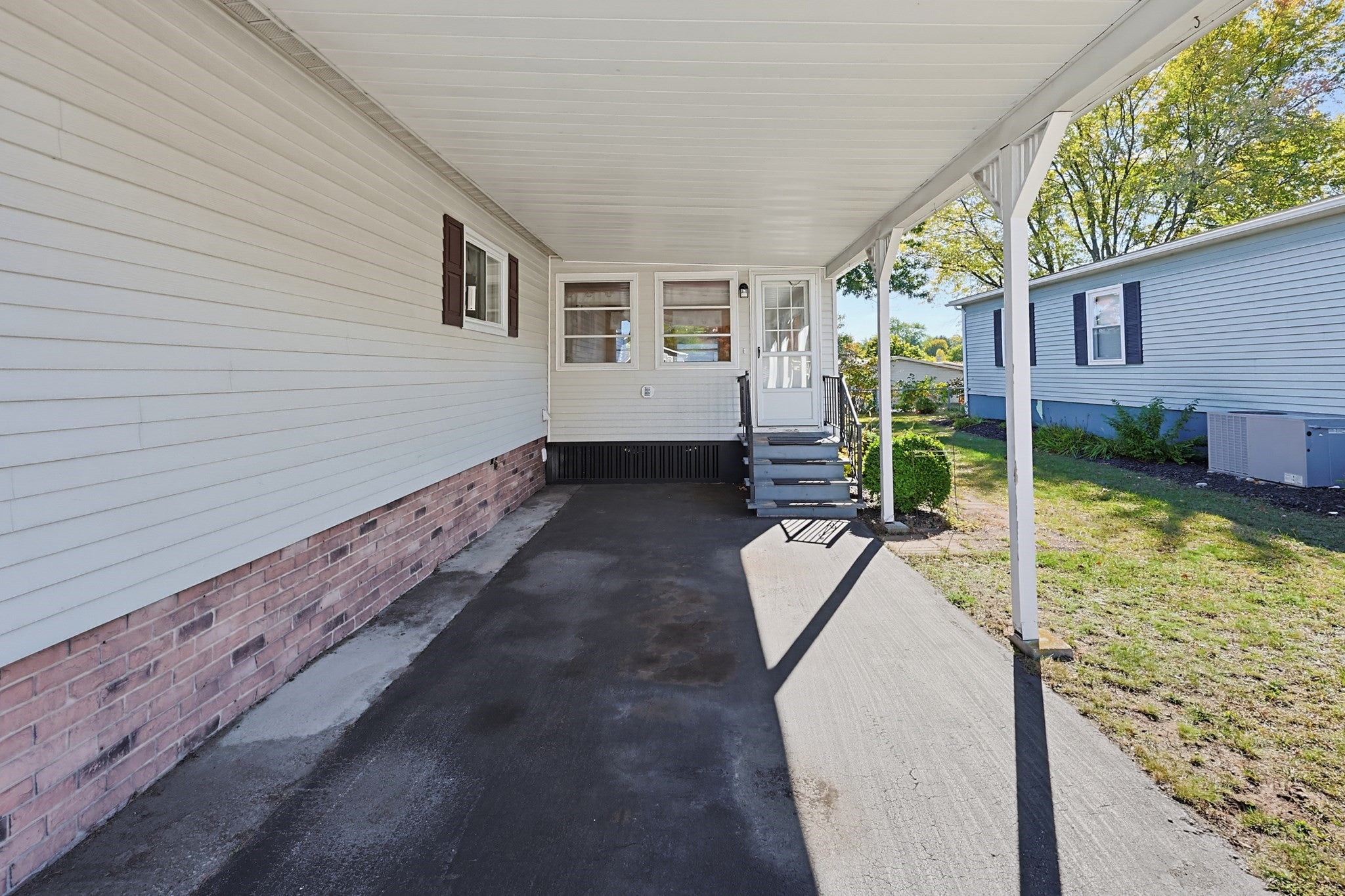 4 Forest Lane