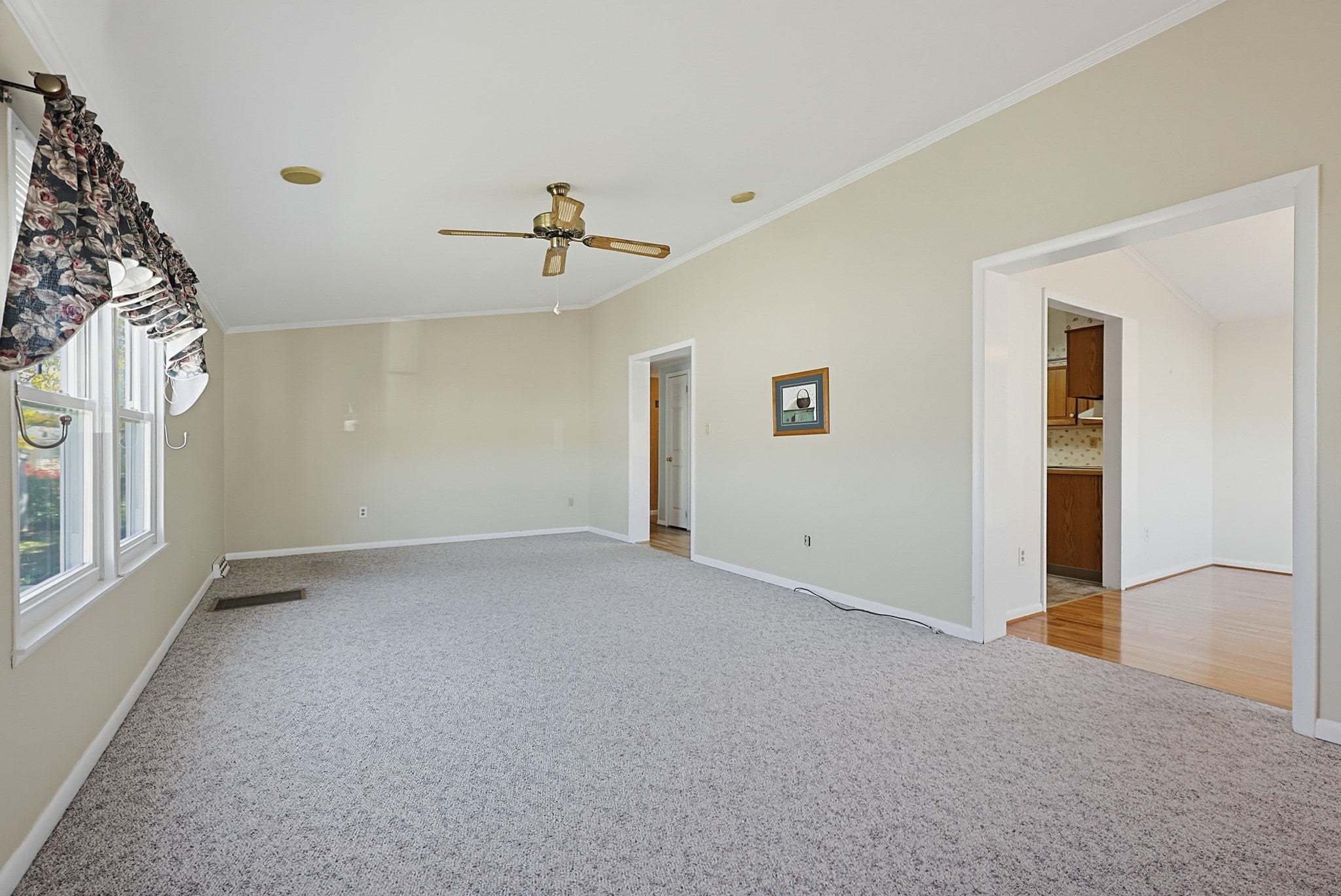 4 Forest Lane