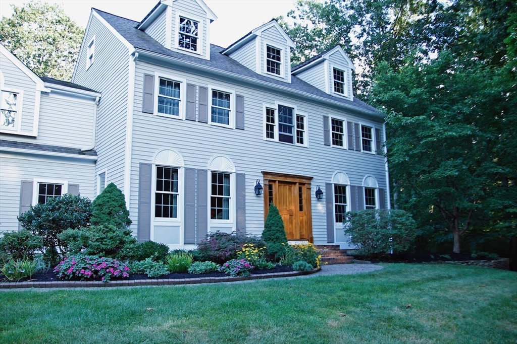 71 Wintergreen Ln