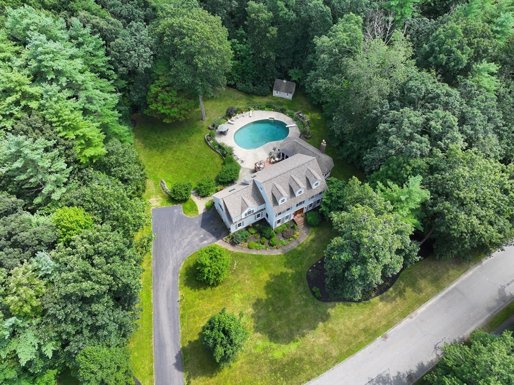71 Wintergreen Ln