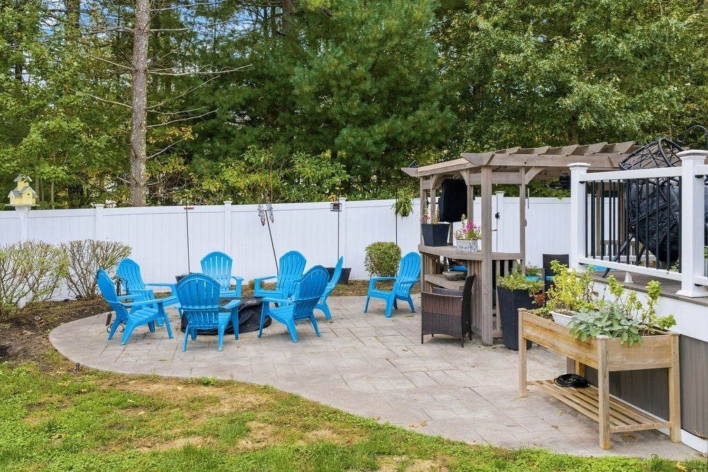 982 Dighton Woods Cir