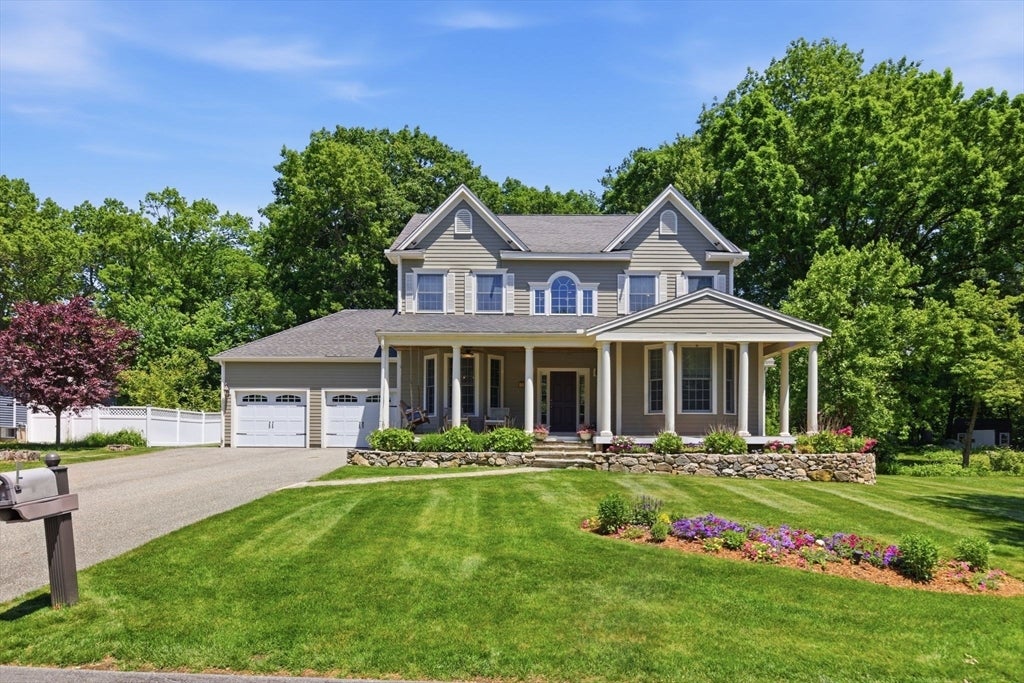 27 Boulder Dr