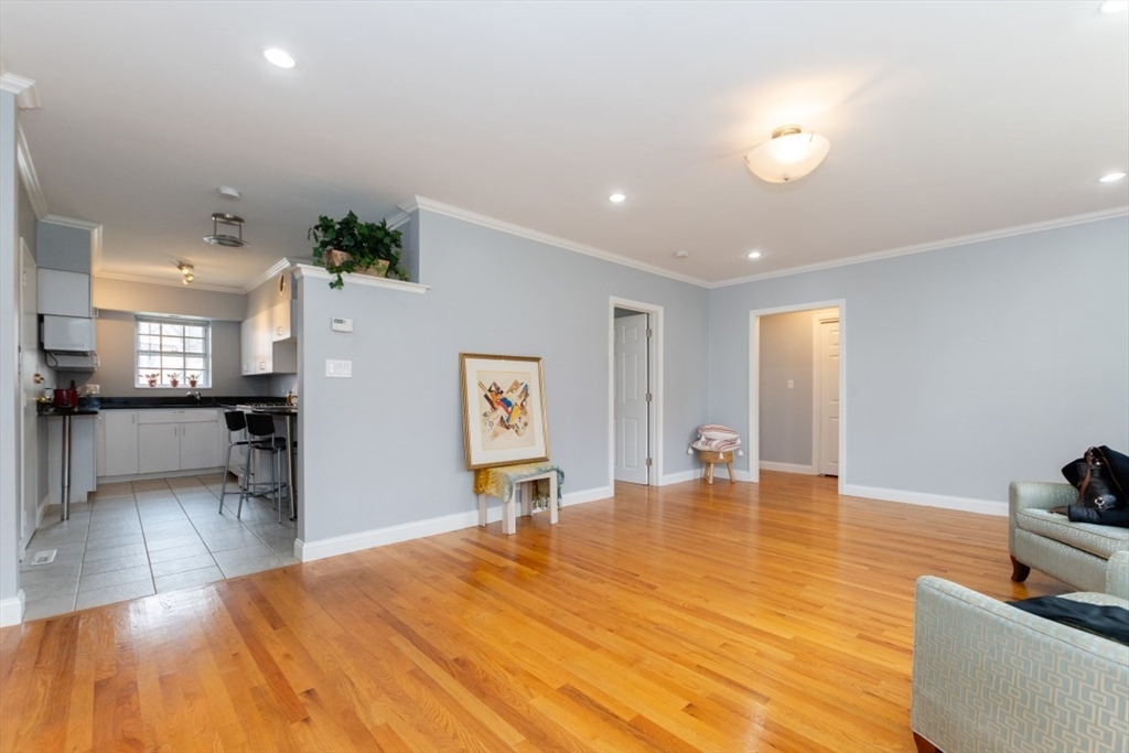 121 Lake Shore Rd 2