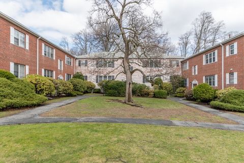 121 Lake Shore Rd 2 Boston MA 02135
