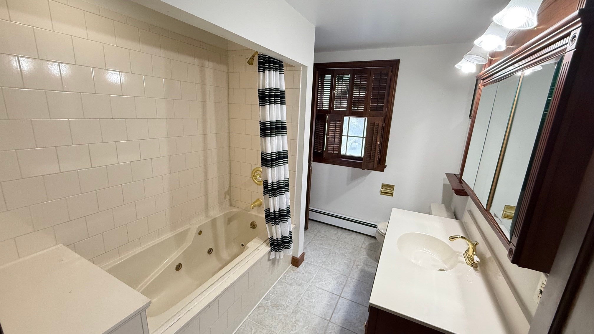 20 Hill St, Clinton, MA Photo #13