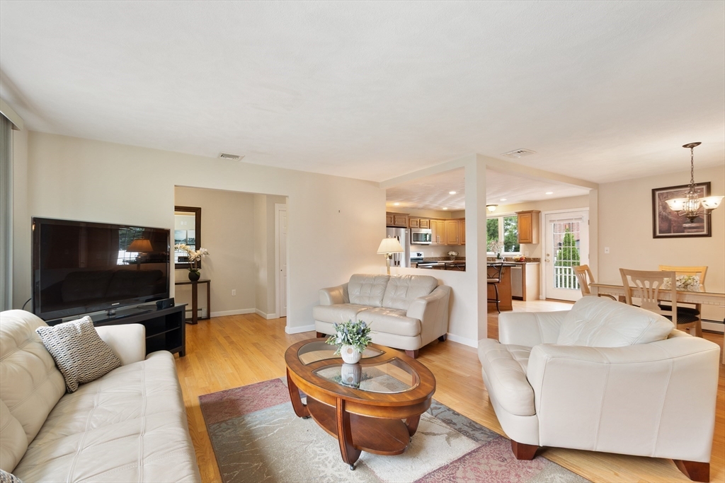 21 Laurine Rd