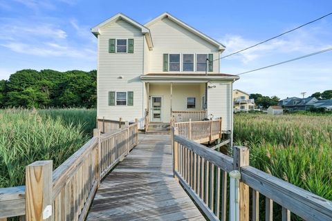 18 Bayview St Hull MA 02045