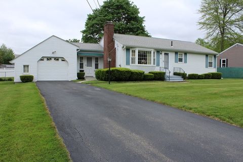 31 Lee Ave Fitchburg MA 01420