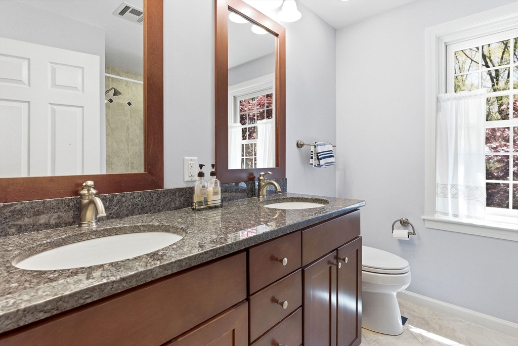 8 Valleywood Rd, Hopkinton, MA Photo #28