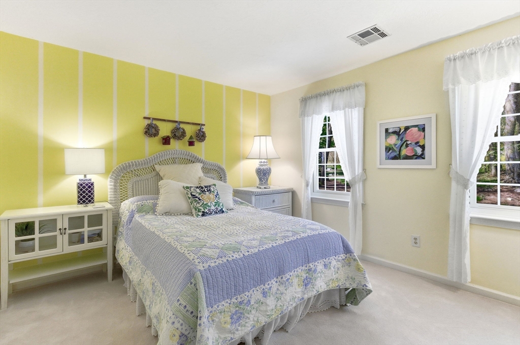 8 Valleywood Rd, Hopkinton, MA Photo #29