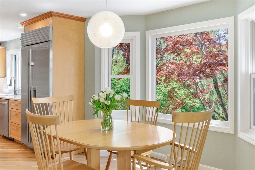 8 Valleywood Rd, Hopkinton, MA Photo #9