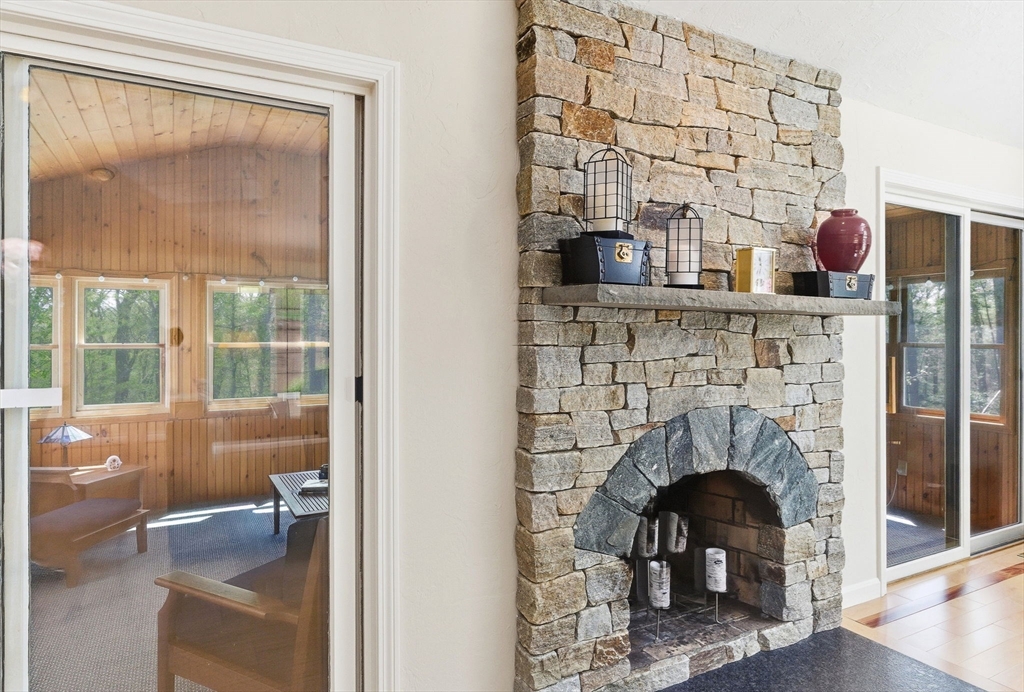 8 Valleywood Rd, Hopkinton, MA Photo #15