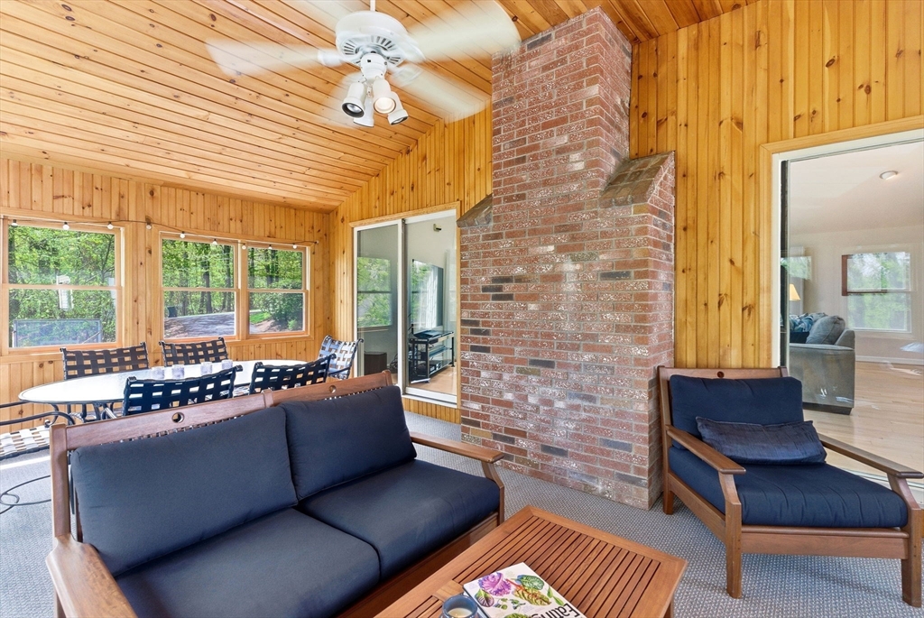 8 Valleywood Rd, Hopkinton, MA Photo #17