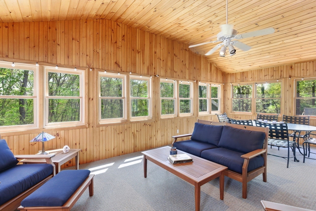 8 Valleywood Rd, Hopkinton, MA Photo #16