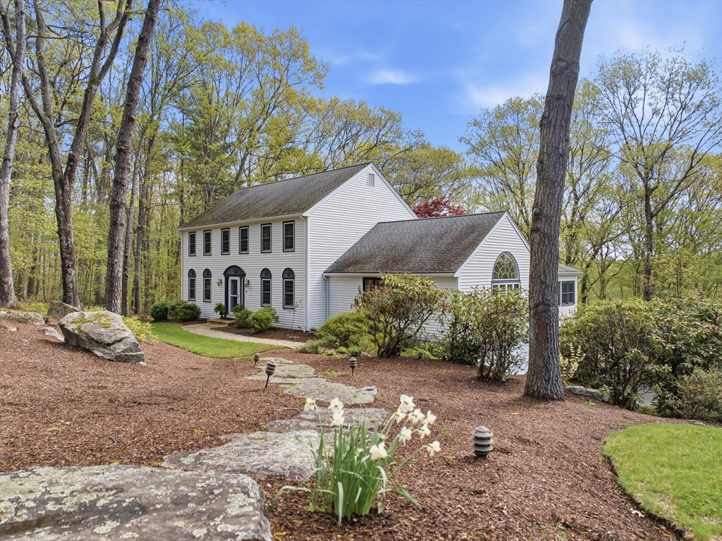 8 Valleywood Rd, Hopkinton, MA Photo #1