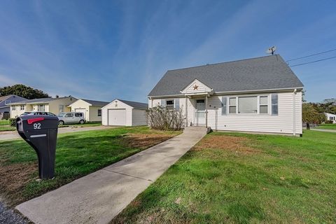 92 Brackett Ave Tiverton RI 02878