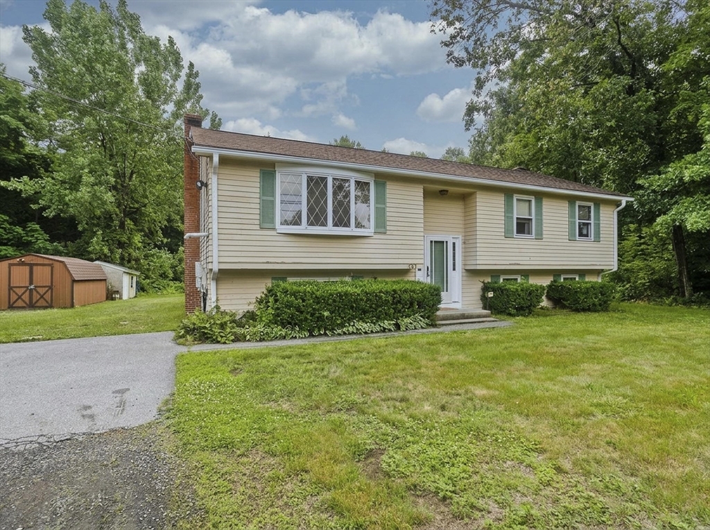 597 Amherst Rd