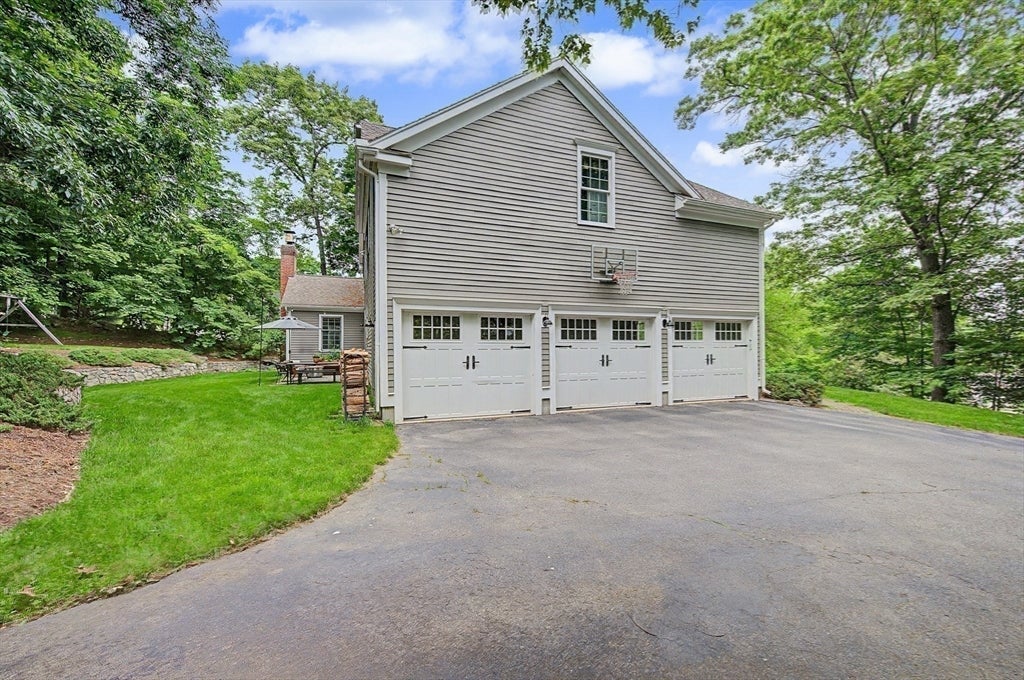 13 Hearthstone Rd