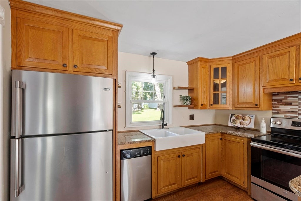214 Brigham Hill Rd, Grafton, MA Photo #4