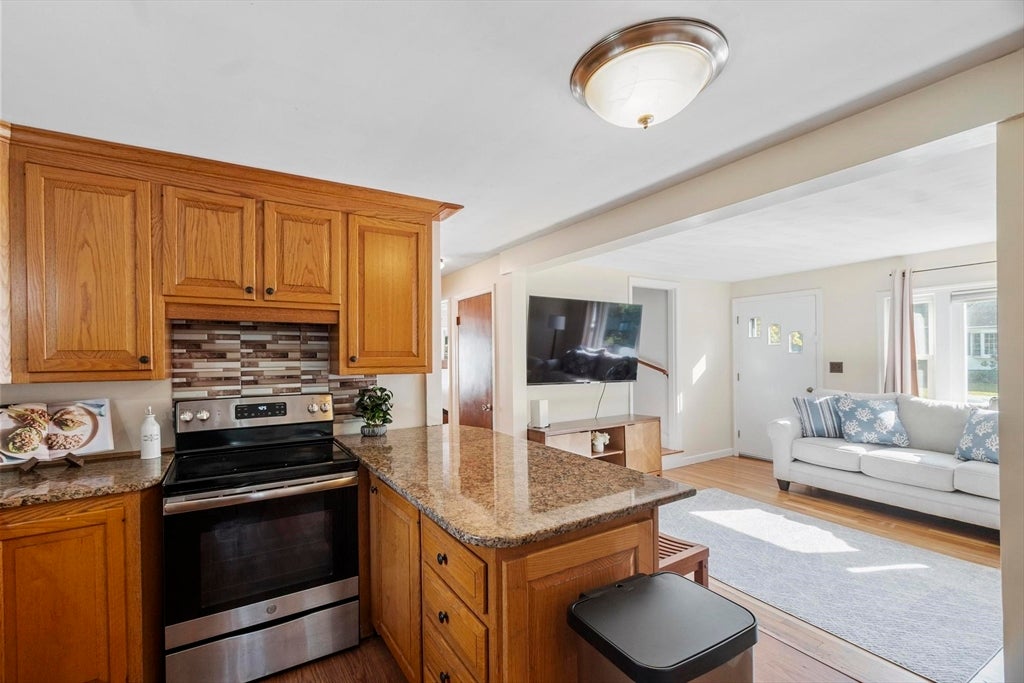 214 Brigham Hill Rd, Grafton, MA Photo #10