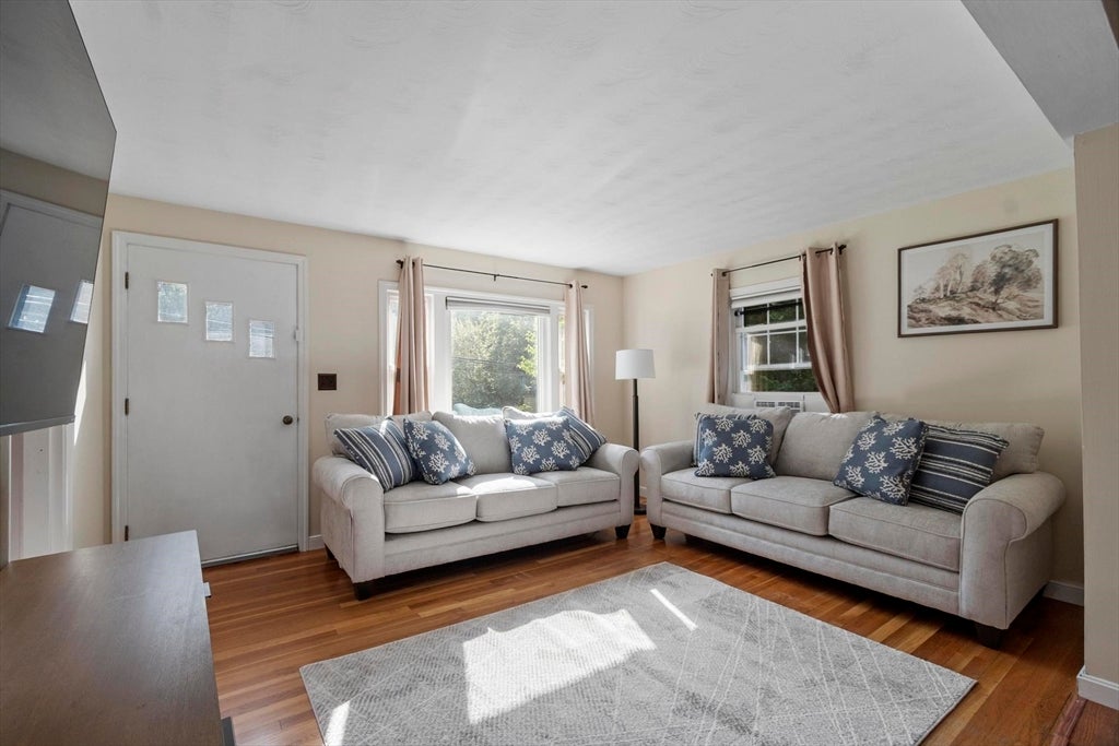 214 Brigham Hill Rd, Grafton, MA Photo #12