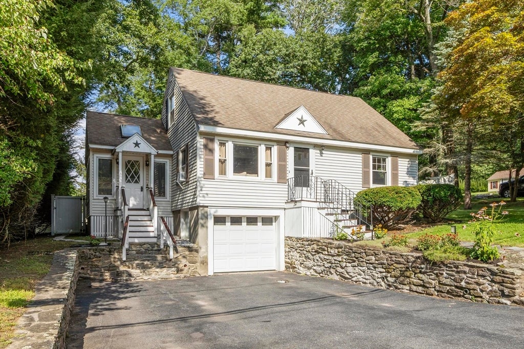 Photo of 214 Brigham Hill Rd, Grafton, MA