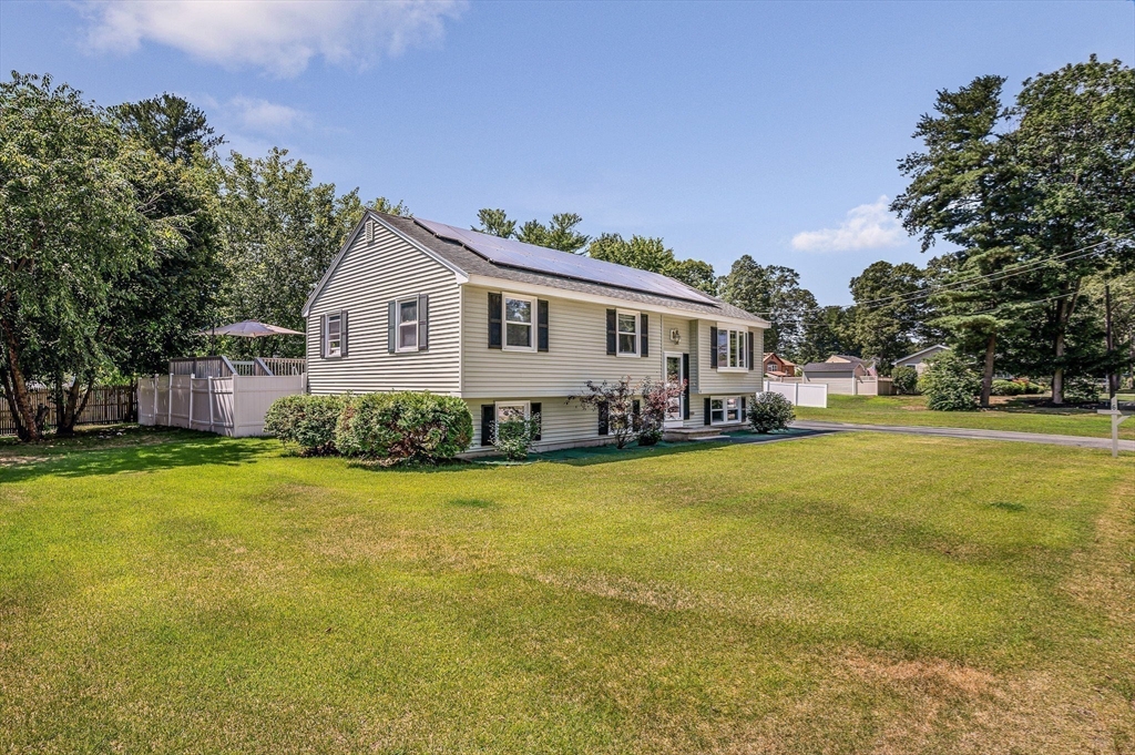 6 Magnolia Ave