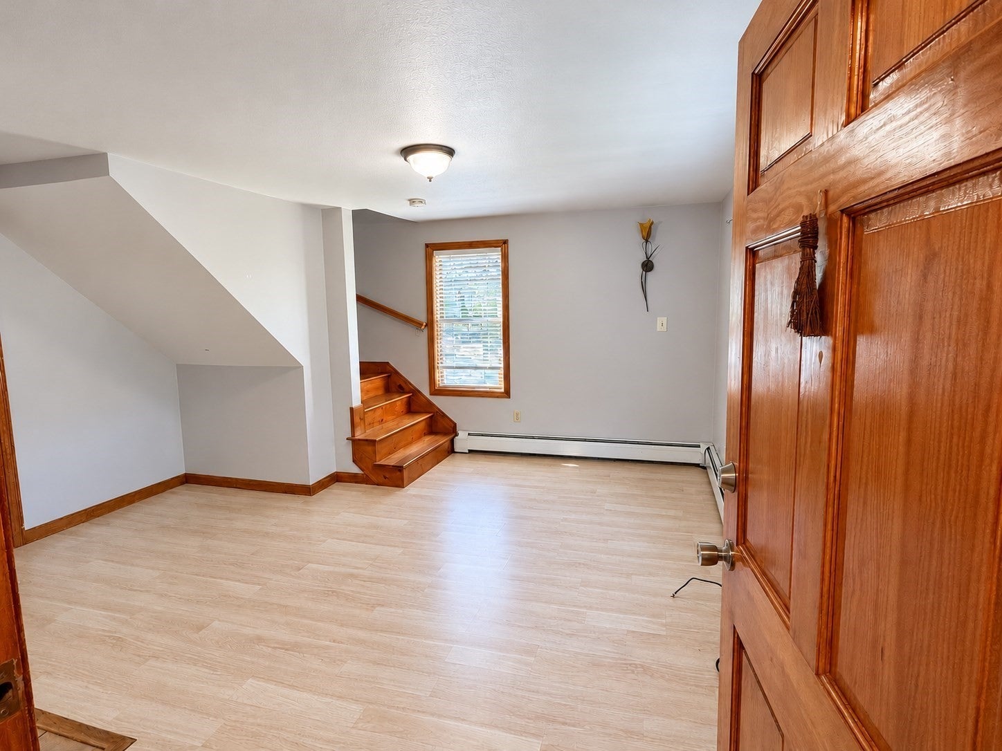 Click for 71 Branch St #3, Fall River, MA slideshow