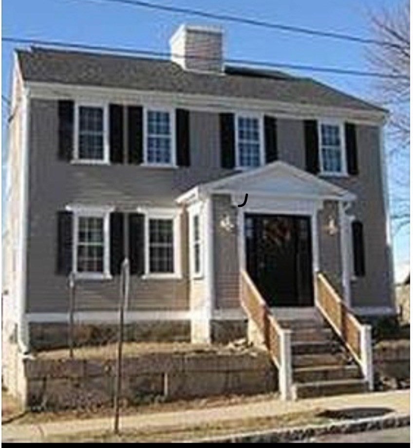 Photo of 16 Middle St, Fairhaven, MA