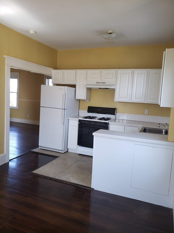 28 Russells Mills Rd