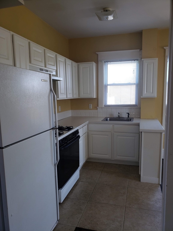 28 Russells Mills Rd
