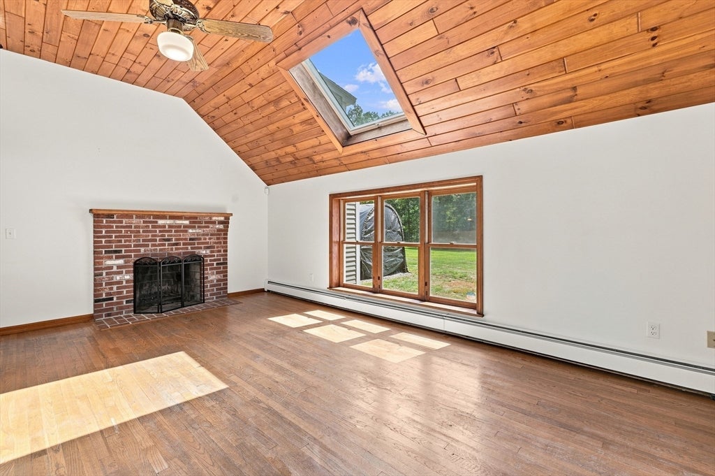 69 White Pond Rd