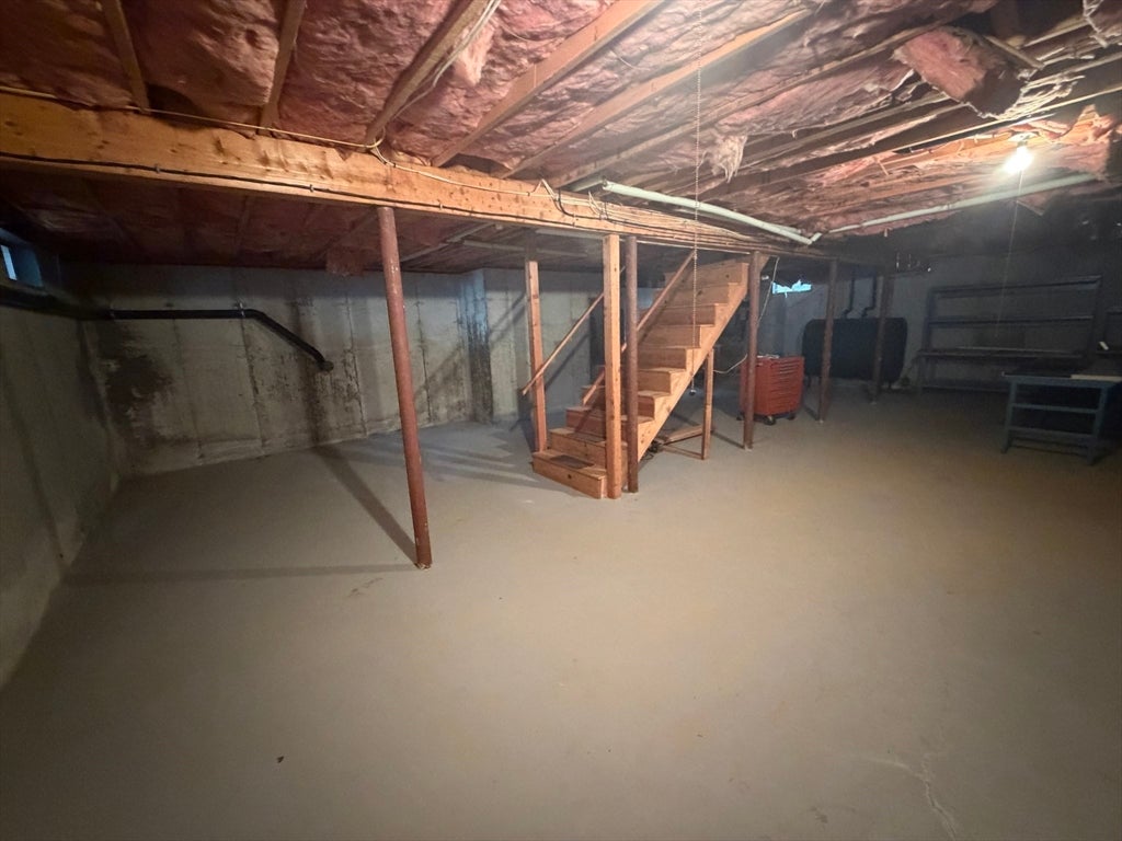 69 White Pond Rd, Hudson, MA Photo #41