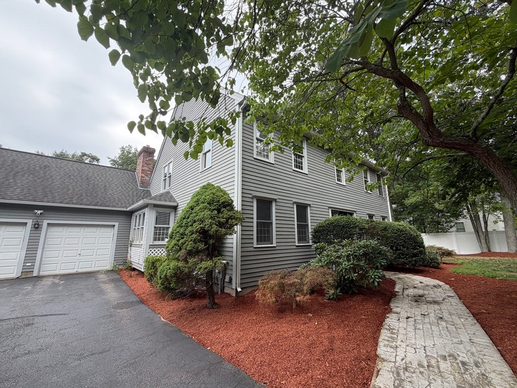 69 White Pond Rd, Hudson, MA Photo #1