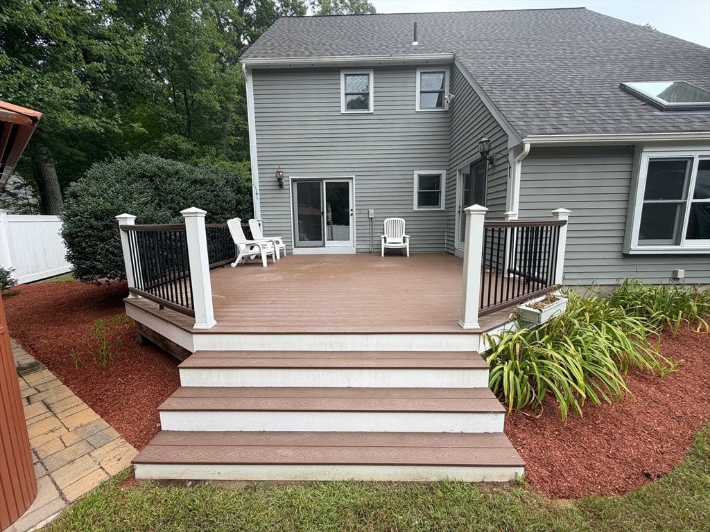 69 White Pond Rd, Hudson, MA Photo #4