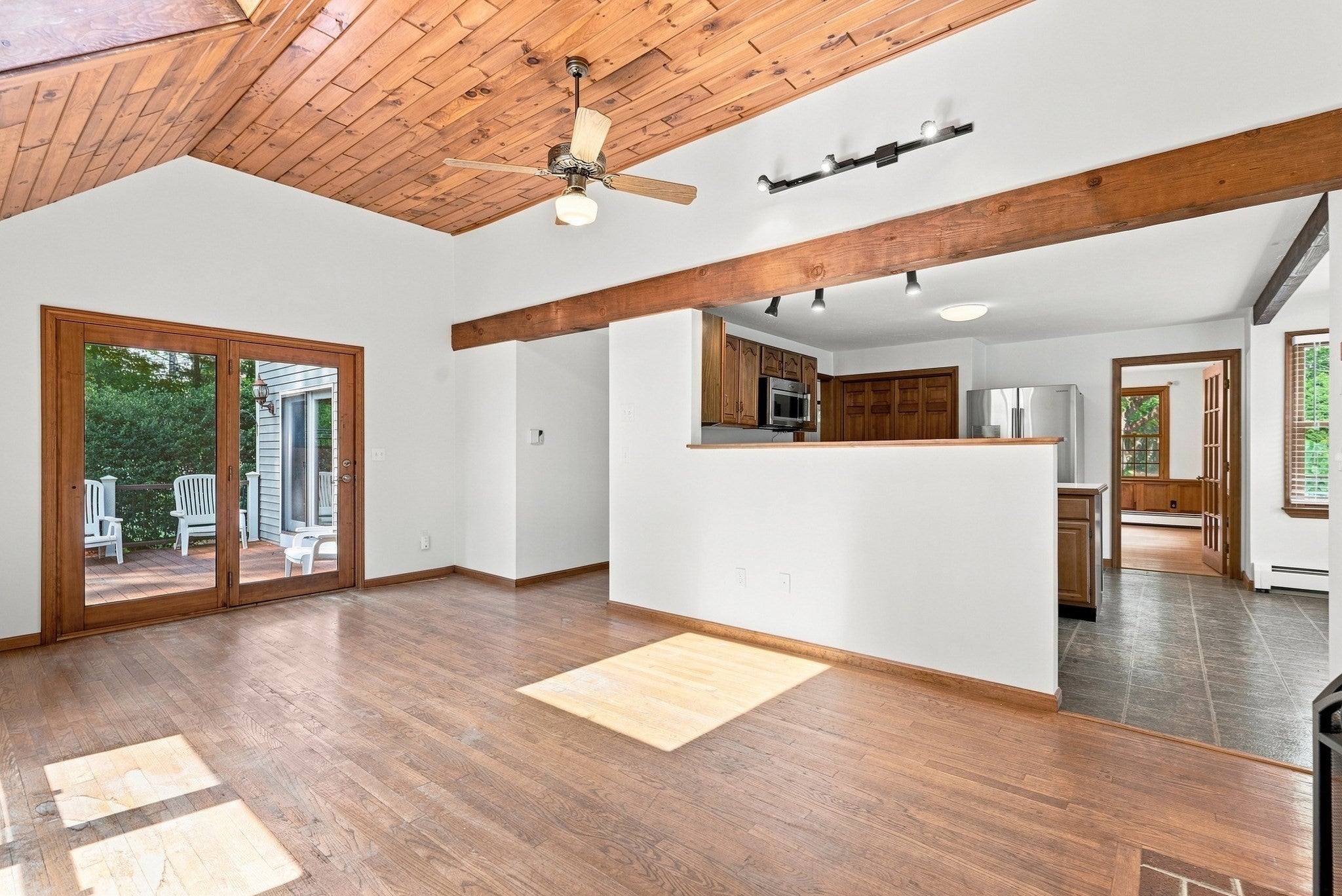69 White Pond Rd, Hudson, MA Photo #6