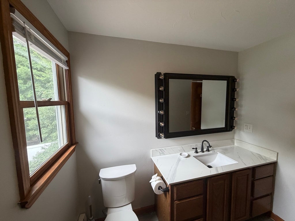 69 White Pond Rd, Hudson, MA Photo #21